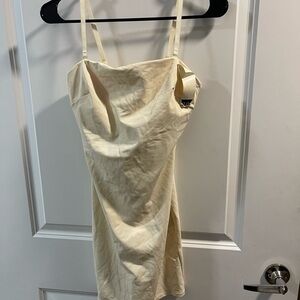 Nancy Ganz Cream BodySlimmers Spaghetti Strap Size 34